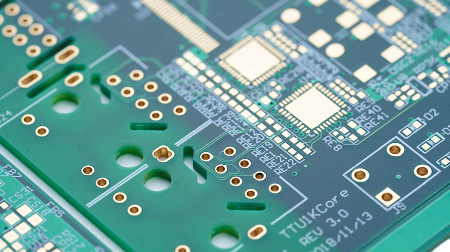 Desain papan sirkuit cetak multilayer dalam perakitan PCBA