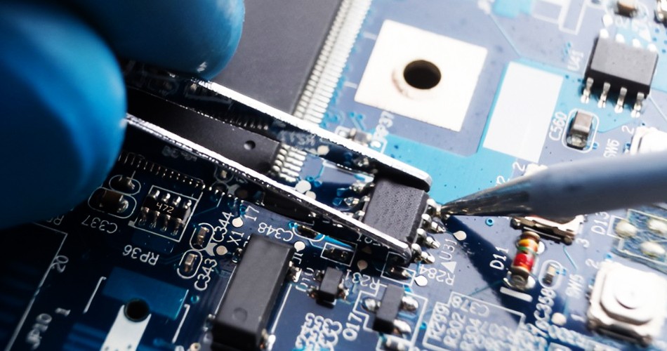 Akar penyebab dan tindakan penanggulangan keterlambatan produksi dalam pemrosesan PCBA