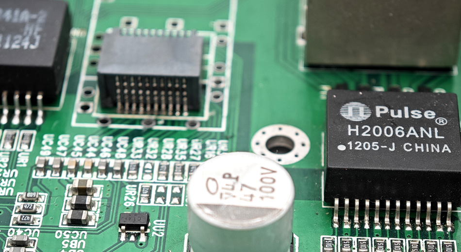 Menjelajahi perbedaan teknologi dan layanan di antara pabrik PCBA global